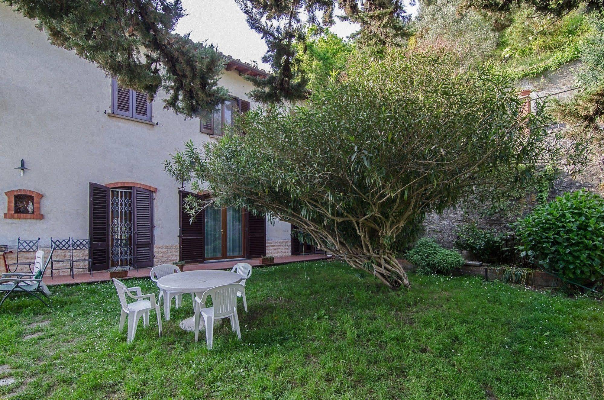 Podere"Sulle Soglie Del Bosco" Appartament And Rooms Pescia Exterior photo