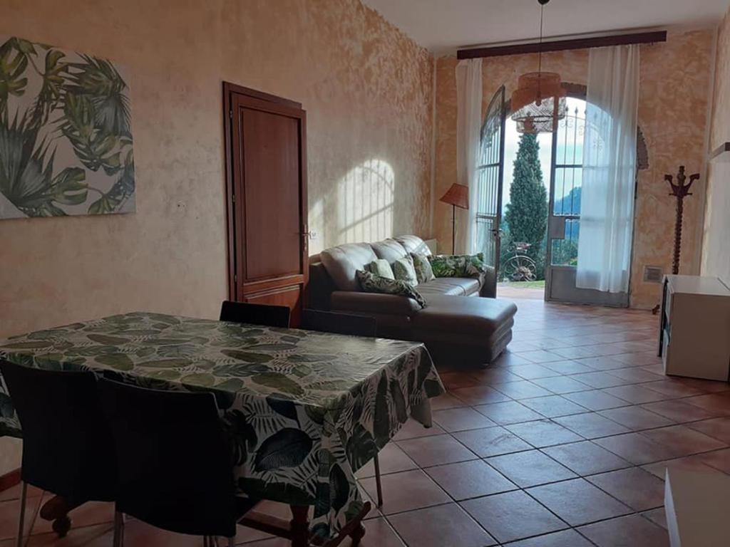 Podere"Sulle Soglie Del Bosco" Appartament And Rooms Pescia Exterior photo